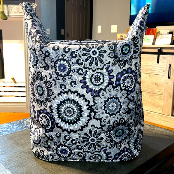 🆕❣️Vera Bradley Tranquil Medallion Patter Throw Blanket & Collapsible Hamper - Picture 9 of 9